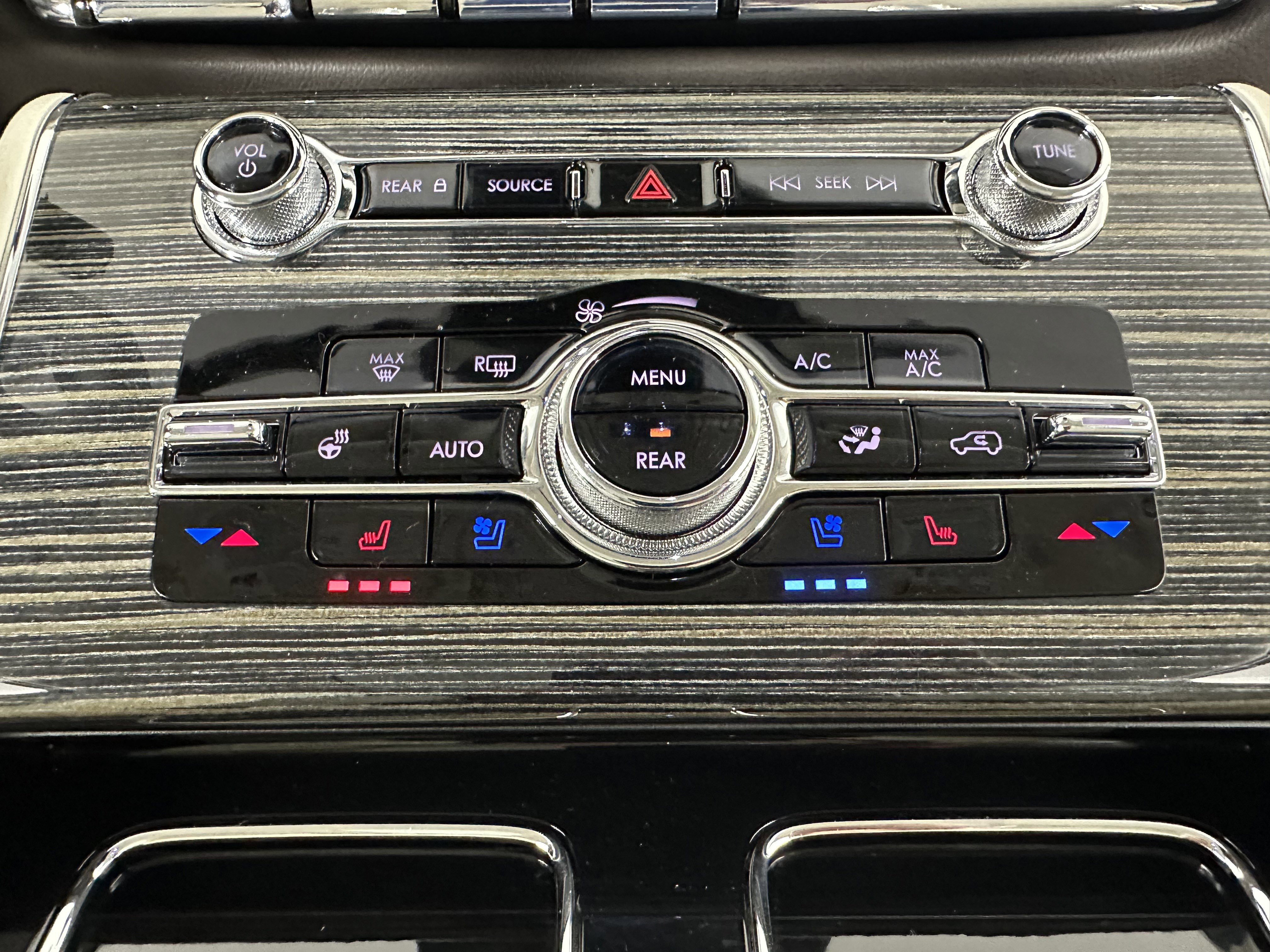 Used 2024 Lincoln Aviator Black Label w/ Dynamic Handling Package image 21