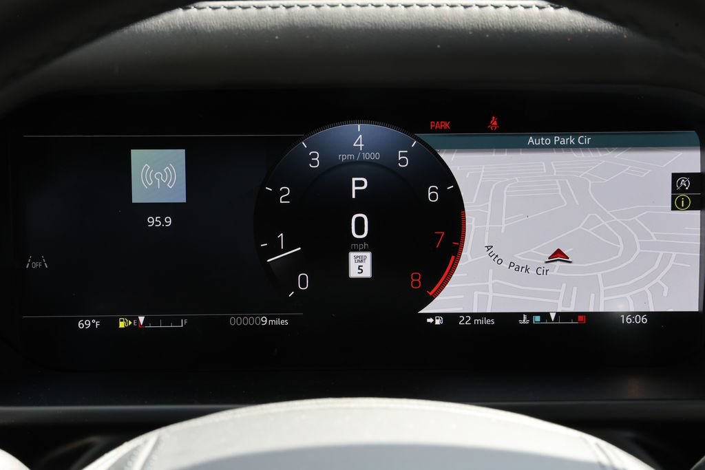 New 2026 Land Rover Defender 110 OCTA AWD/4WD image 31