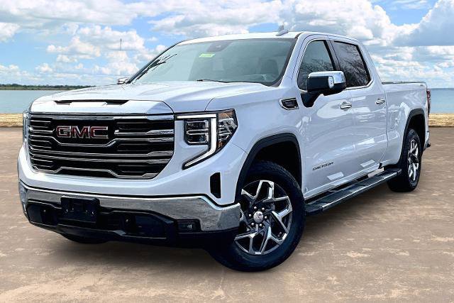 Used 2023 GMC Sierra 1500 SLT w/ SLT Premium Package image 3