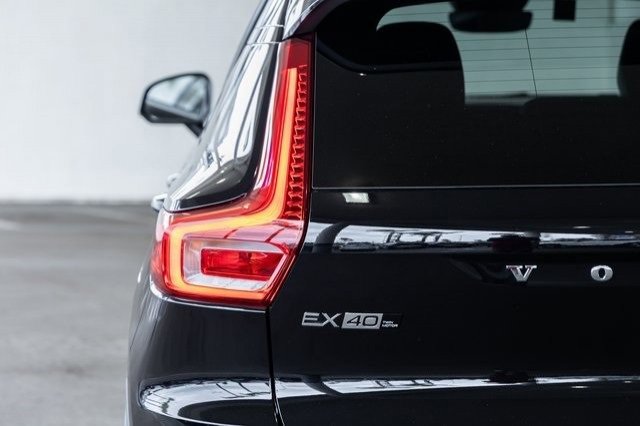 New 2025 Volvo EX40 Core w/ Climate Package image 21
