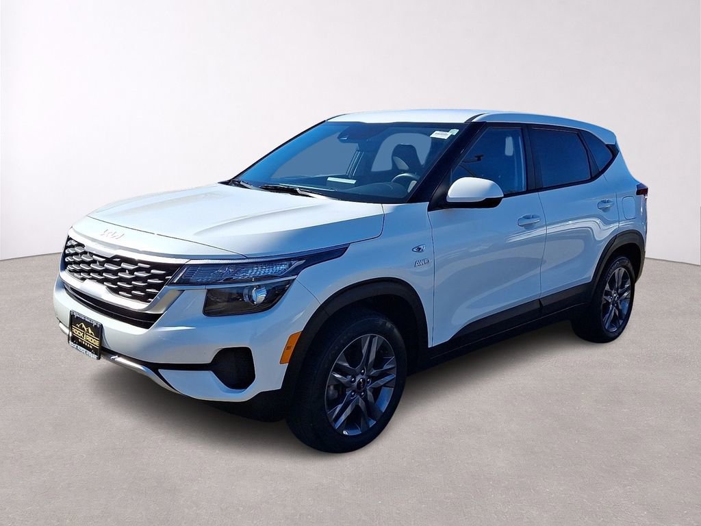 Used 2023 Kia Seltos LX image 3