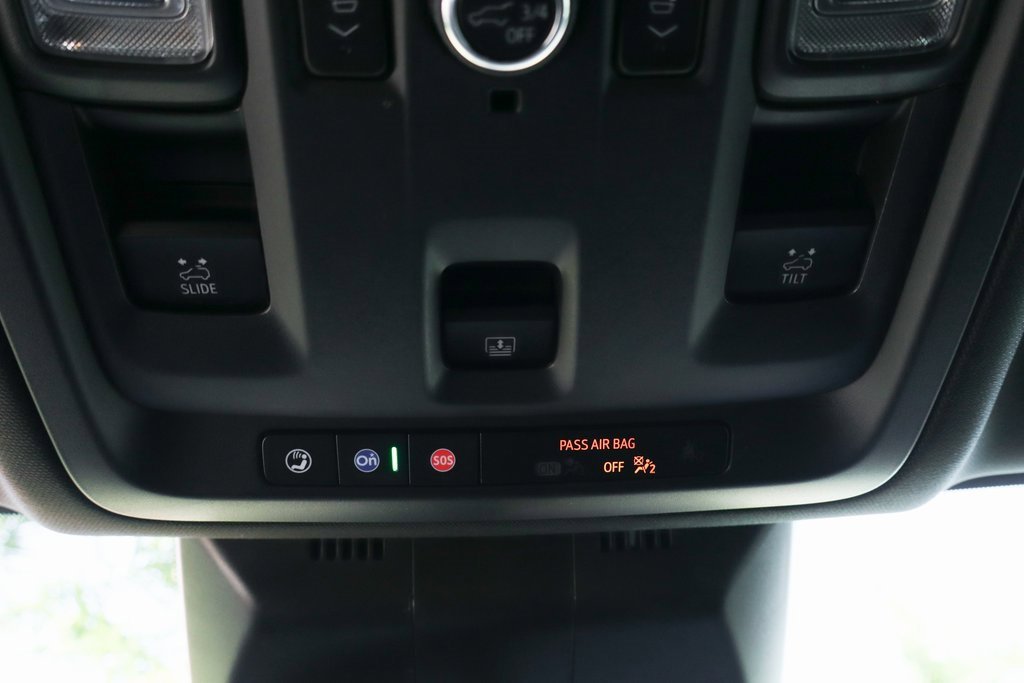 Used 2023 Cadillac Escalade Premium Luxury w/ LPO, Floor Liner Package image 31