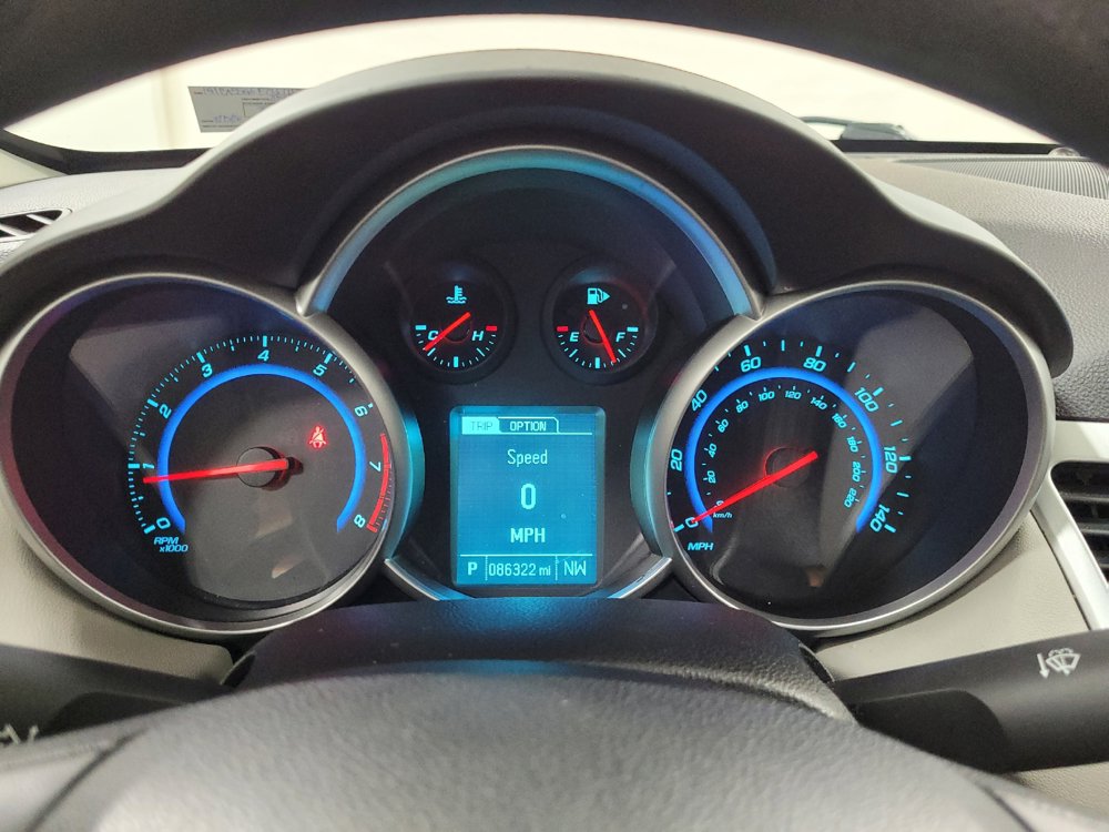 Used 2015 Chevrolet Cruze LS FWD image 23