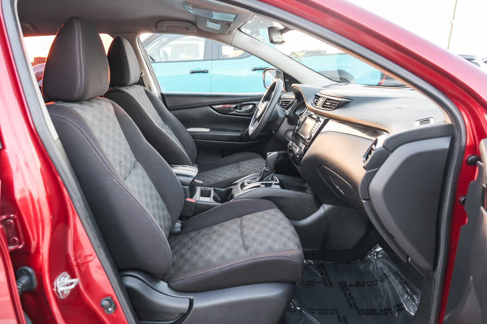 Used 2020 Nissan Rogue Sport SV FWD image 18