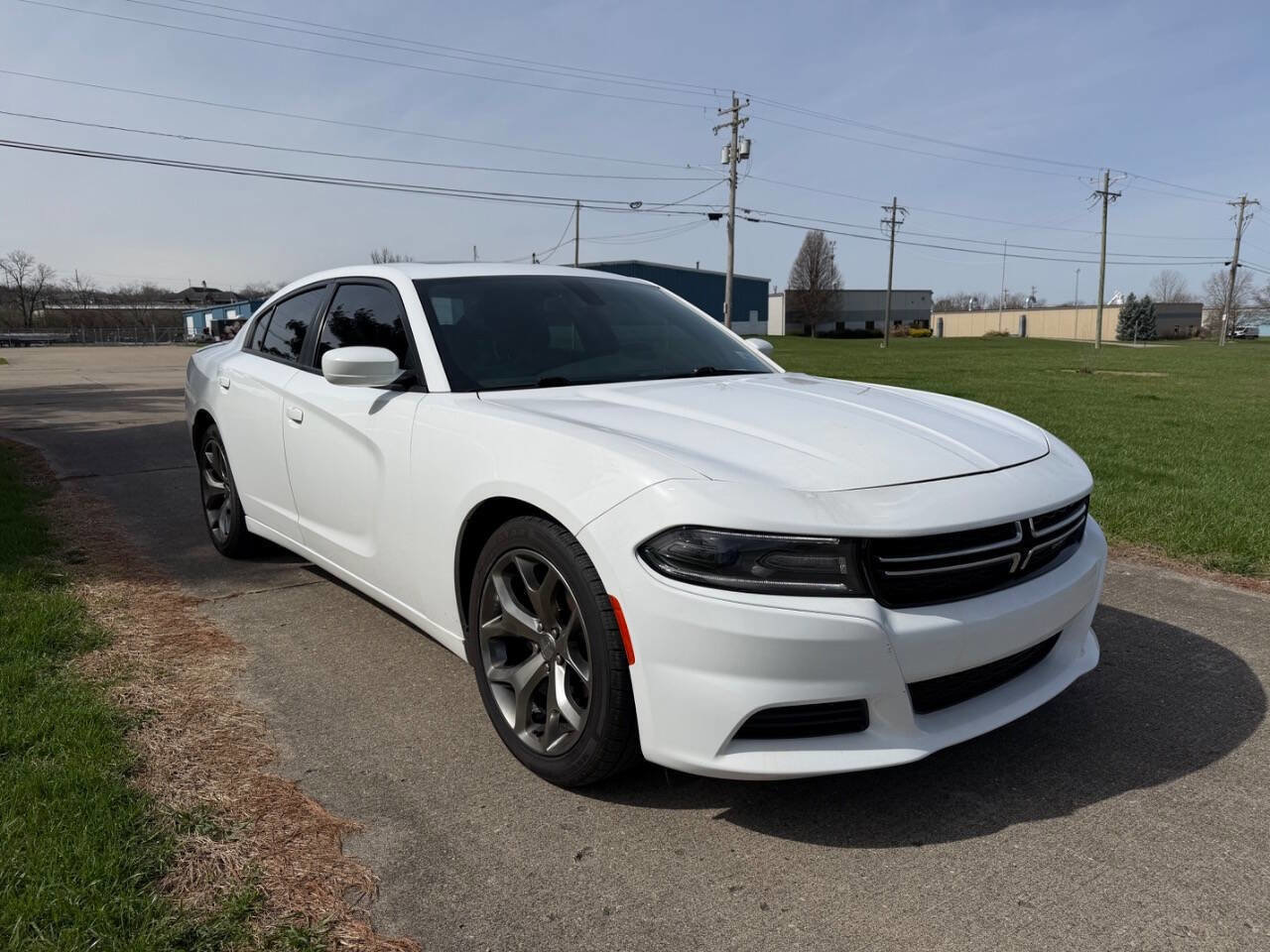 Used 2015 Dodge Charger SE w/ Power Sunroof Group image 4