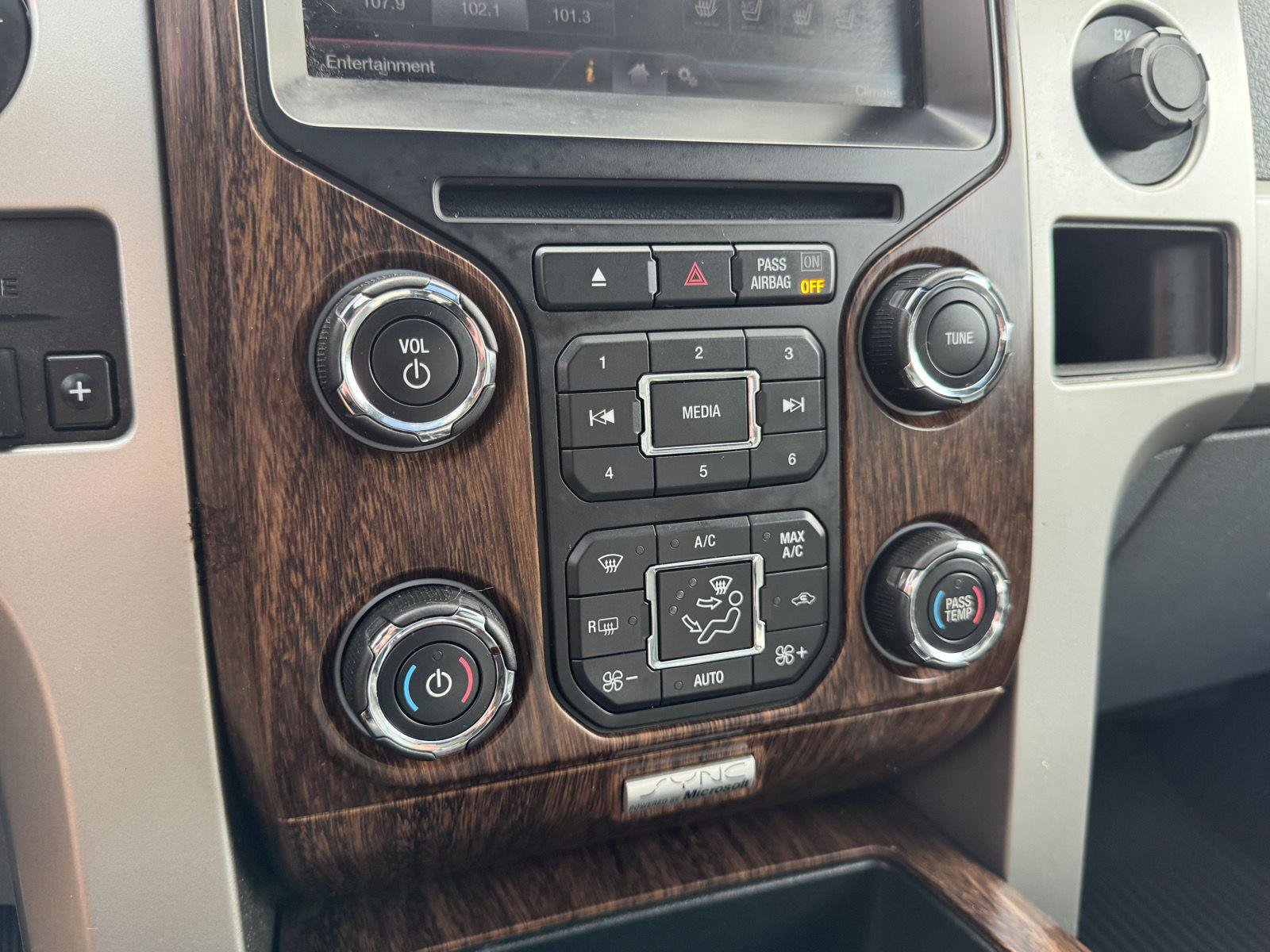 Used 2013 Ford F150 Lariat w/ Luxury Equipment Group AWD/4WD image 21
