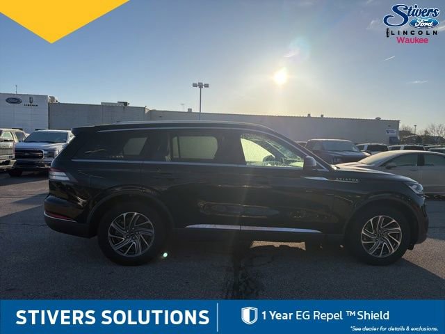 Used 2021 Lincoln Aviator AWD image 4