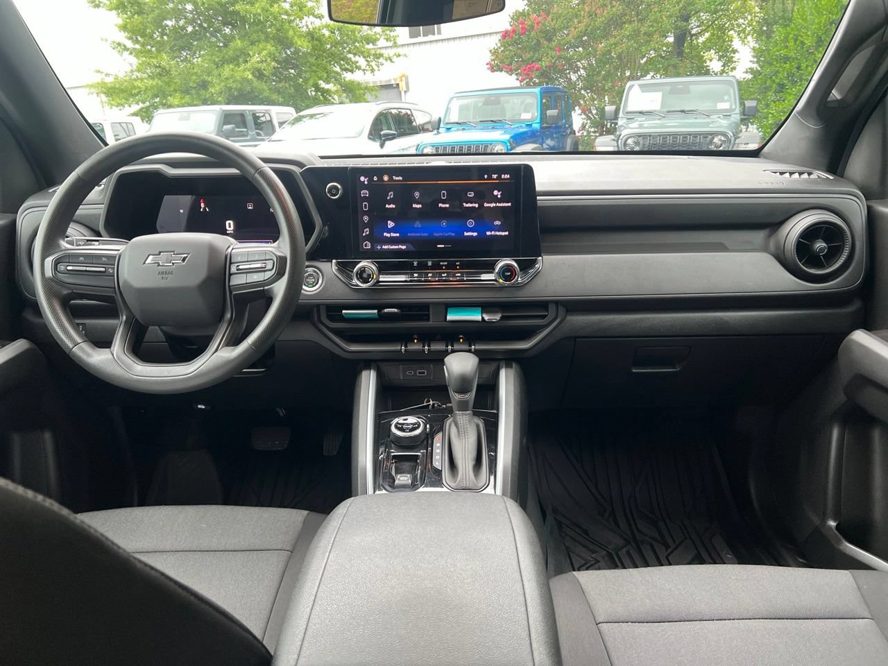 Used 2023 Chevrolet Colorado Trail Boss AWD/4WD image 17