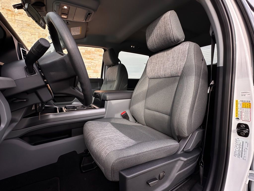 New 2026 Ford F250 XLT w/ FX4 Off-Road Package image 28