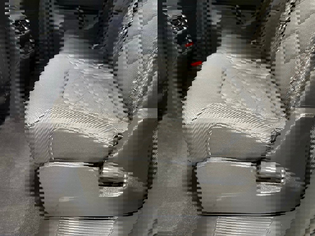 Used 2025 Volkswagen Atlas Cross Sport SE image 43