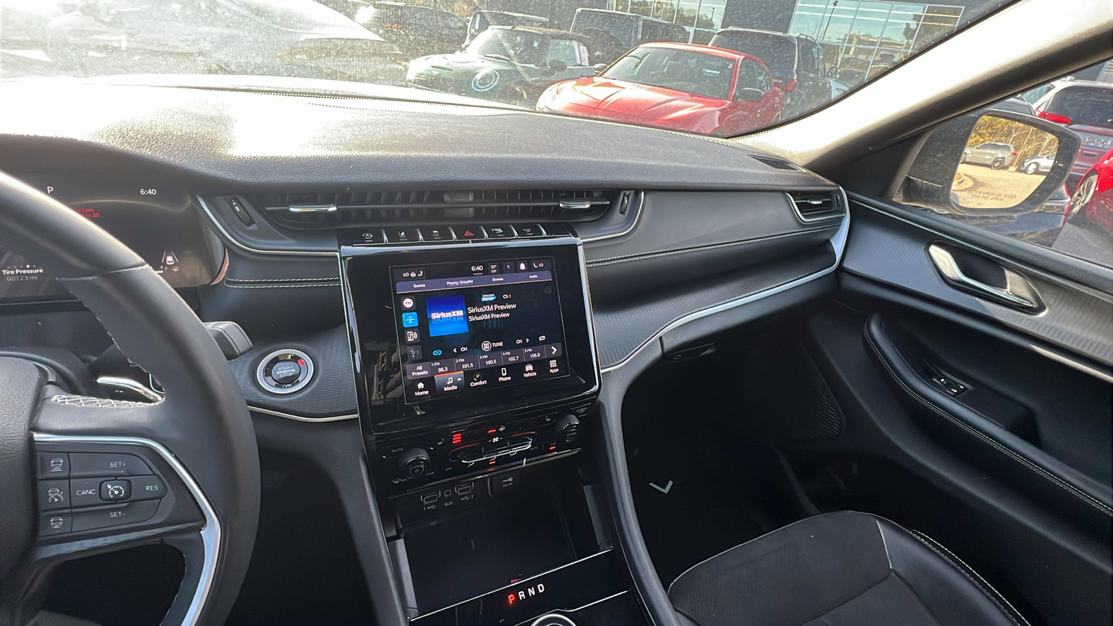 Used 2024 Jeep Grand Cherokee Altitude image 31