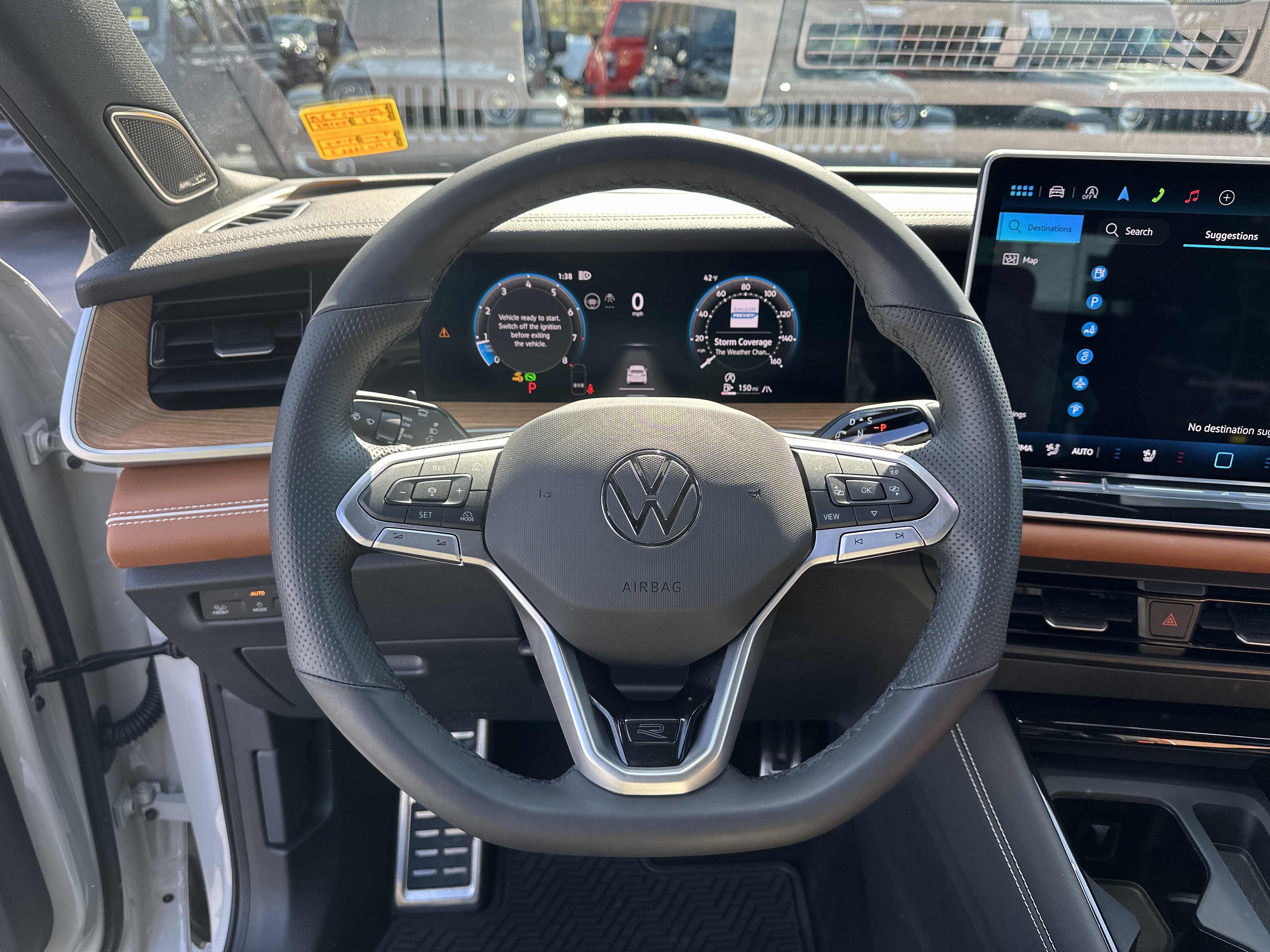 Used 2025 Volkswagen Tiguan SEL R-Line AWD/4WD image 25