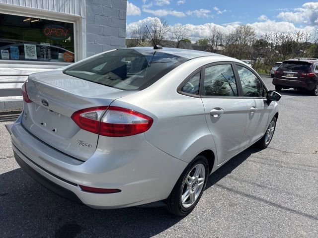 Used 2019 Ford Fiesta SE FWD image 4