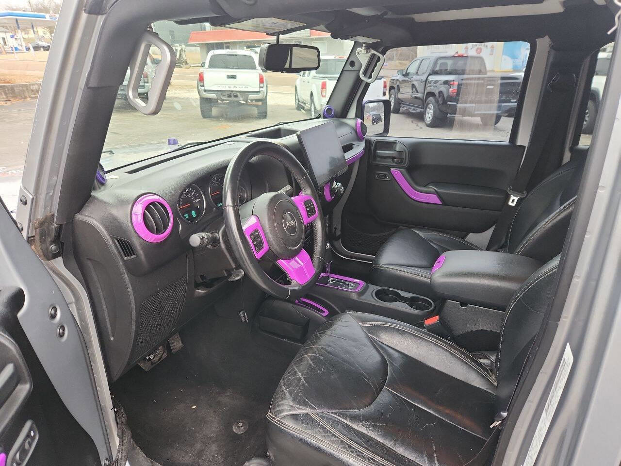 Used 2014 Jeep Wrangler Unlimited Sahara w/ Max Tow Package image 10