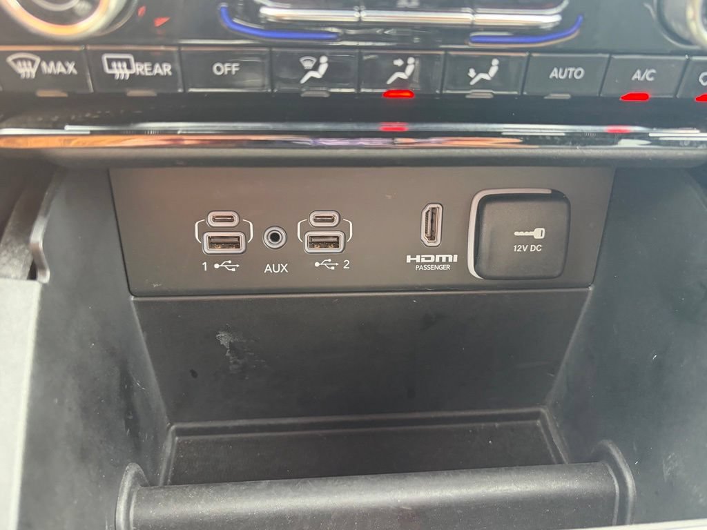 Used 2022 Jeep Grand Cherokee Overland AWD/4WD image 34