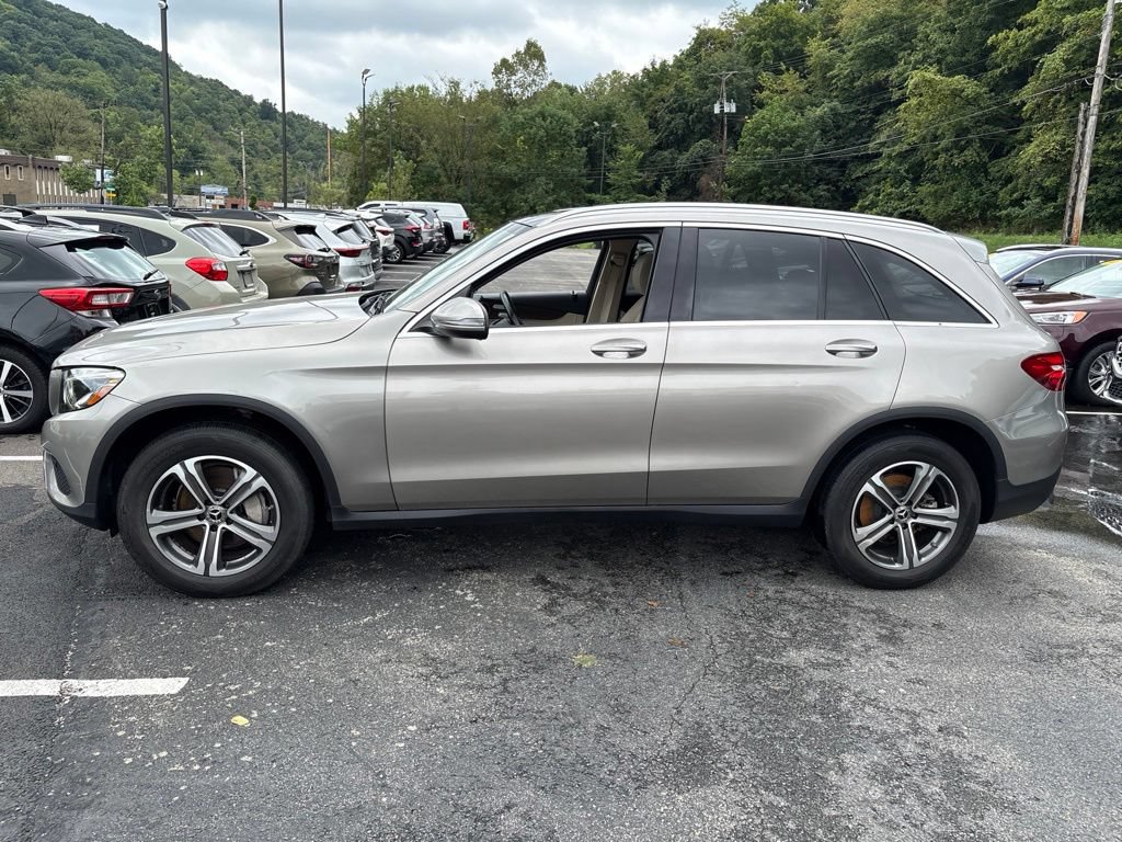 Used 2019 Mercedes-Benz GLC 300 4MATIC image 2