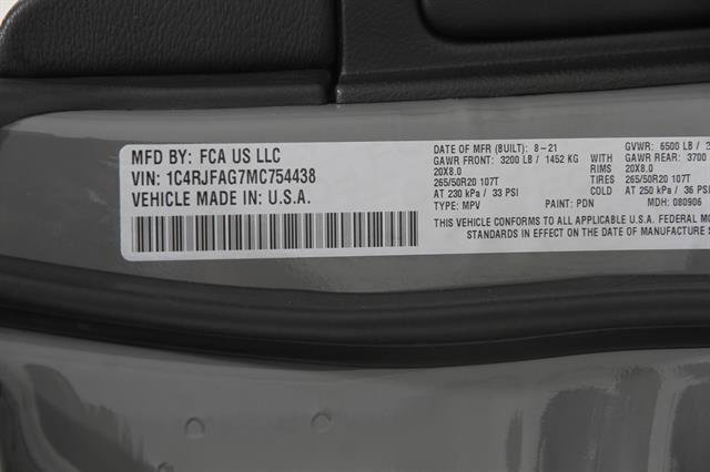 Used 2021 Jeep Grand Cherokee Laredo X AWD/4WD image 24