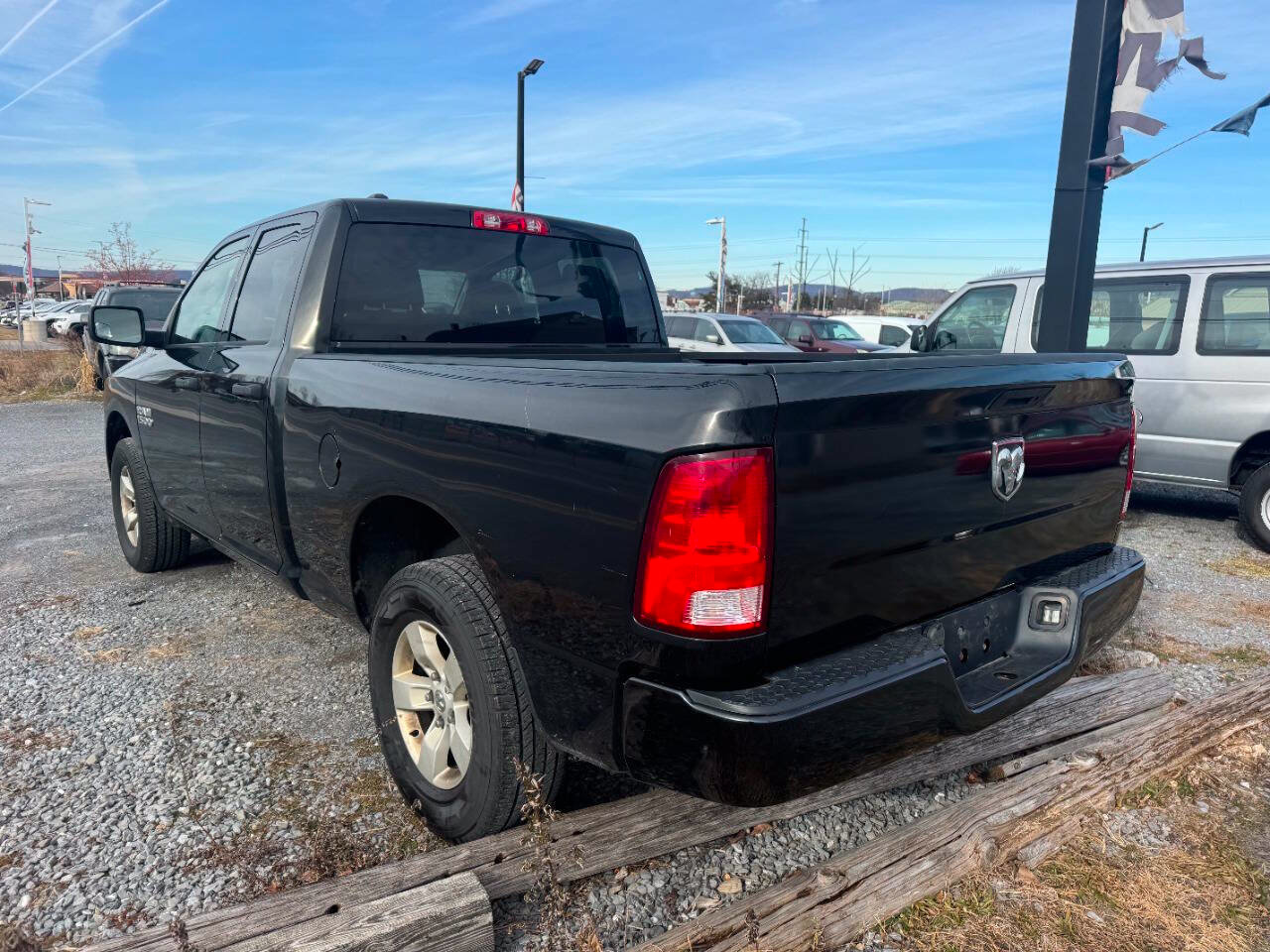 Used 2017 RAM 1500 Express AWD/4WD image 7