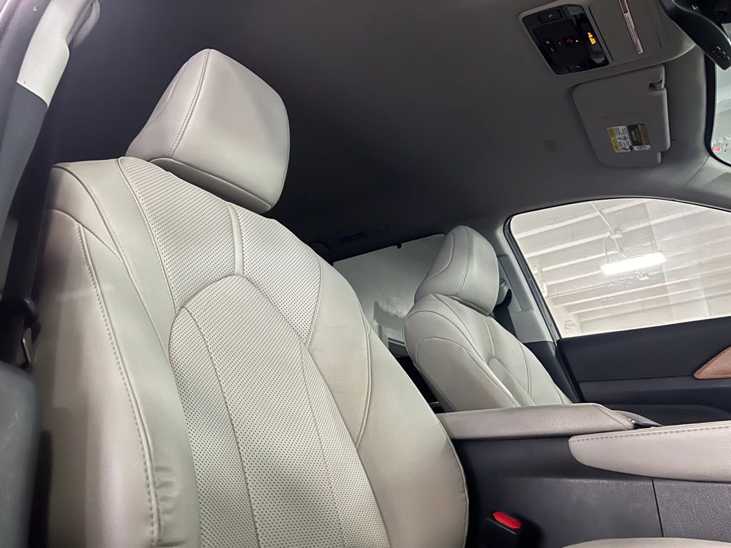 Certified 2024 Toyota Grand Highlander Limited image 25