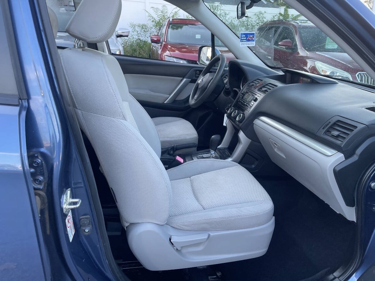 Used 2014 Subaru Forester 2.5i Premium w/ All-Weather Package AWD/4WD image 30