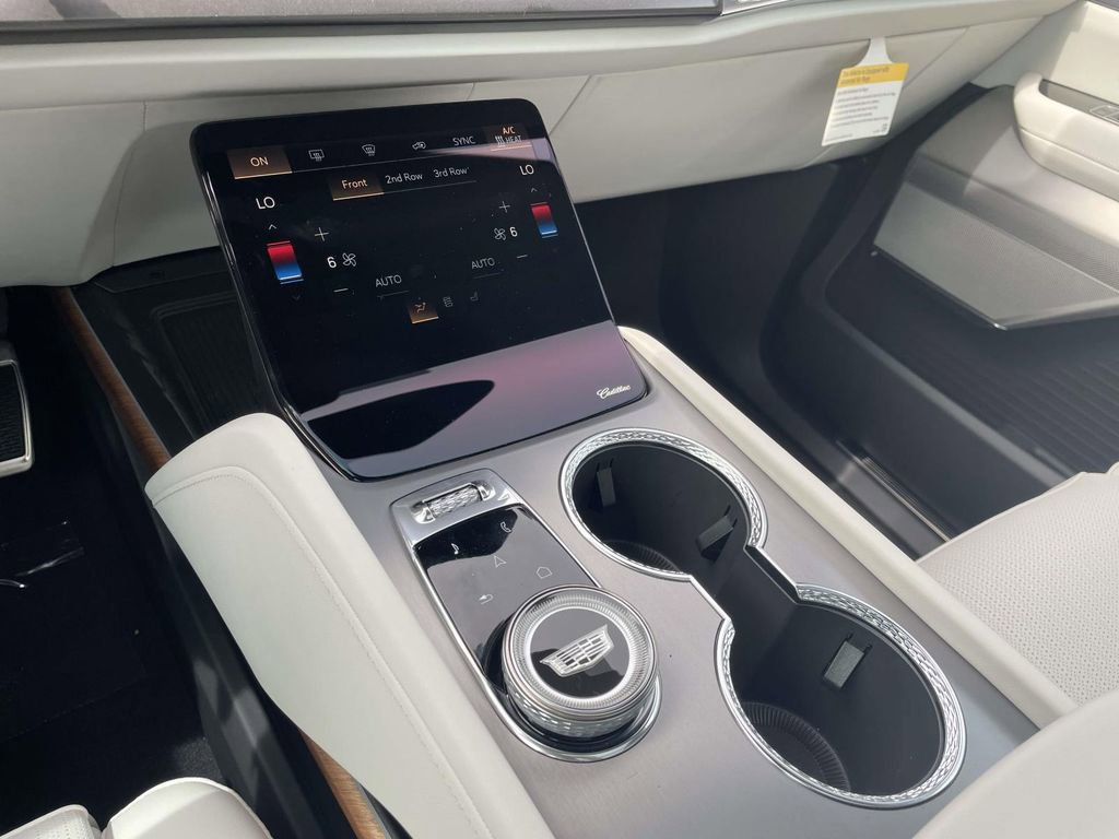 New 2026 Cadillac Vistiq Sport image 25