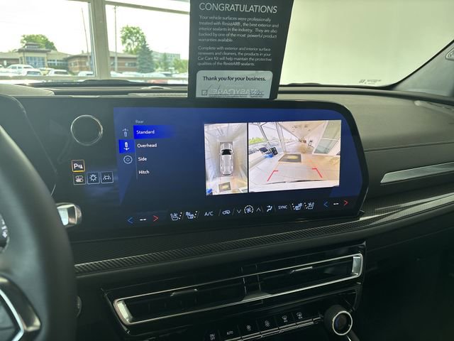 Certified 2024 Chevrolet Traverse RS image 32