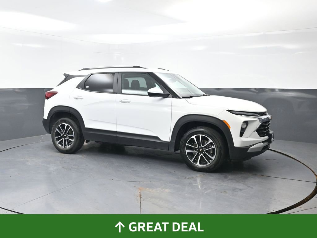 Used 2025 Chevrolet TrailBlazer LT AWD/4WD image 4