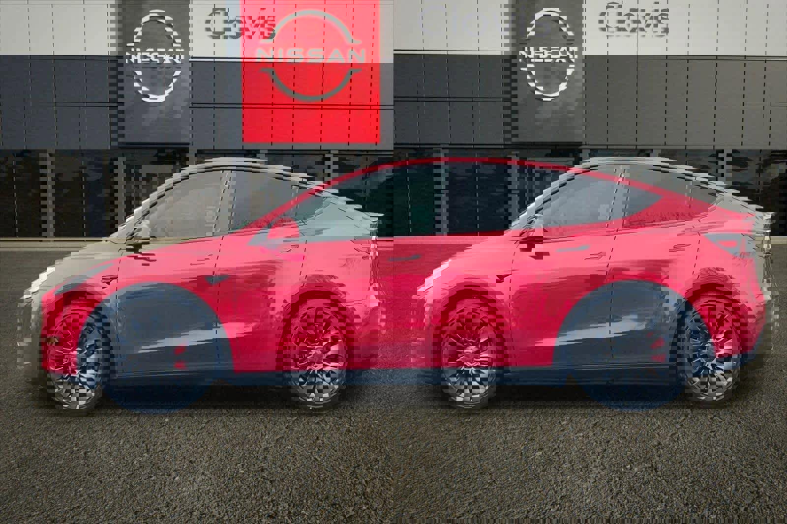 Used 2023 Tesla Model Y Performance image 6