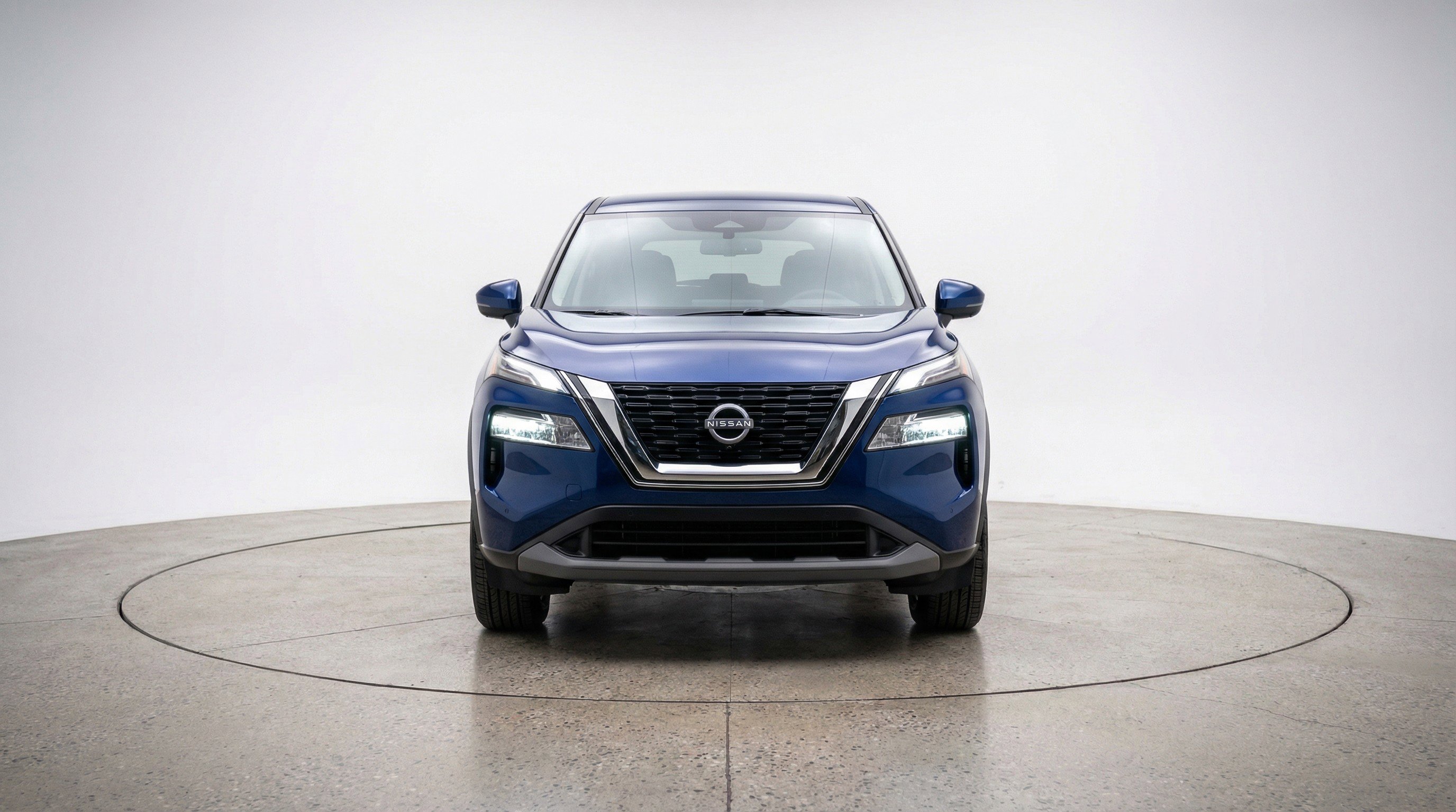 Used 2025 Nissan Rogue SV image 2