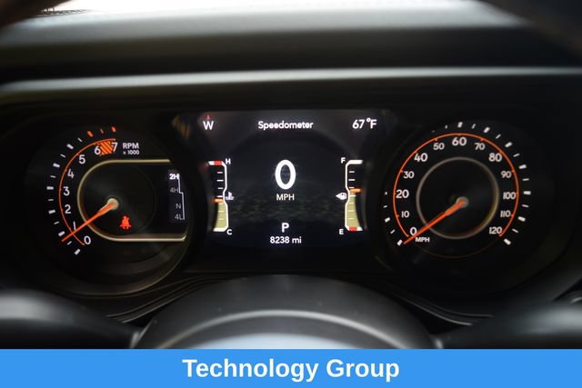 Used 2024 Jeep Wrangler Unlimited Sahara w/ Technology Group AWD/4WD image 3