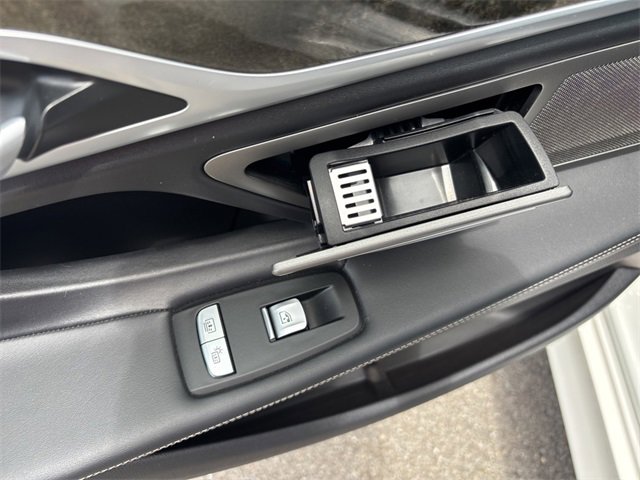 Used 2020 BMW 750i xDrive w/ M Sport Package image 30