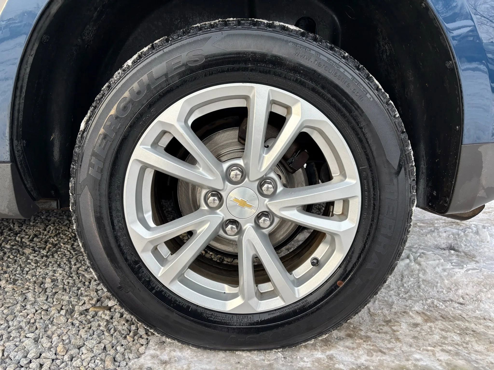 Used 2016 Chevrolet Equinox LT w/ Convenience Package image 2