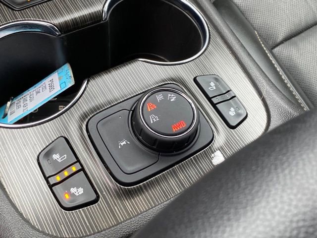 Certified 2023 GMC Acadia SLT image 14