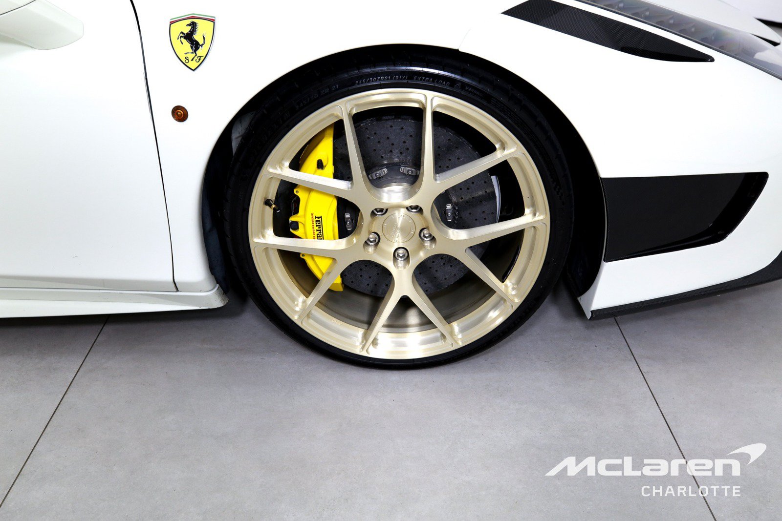 Used 2014 Ferrari 458 Spider RWD image 30