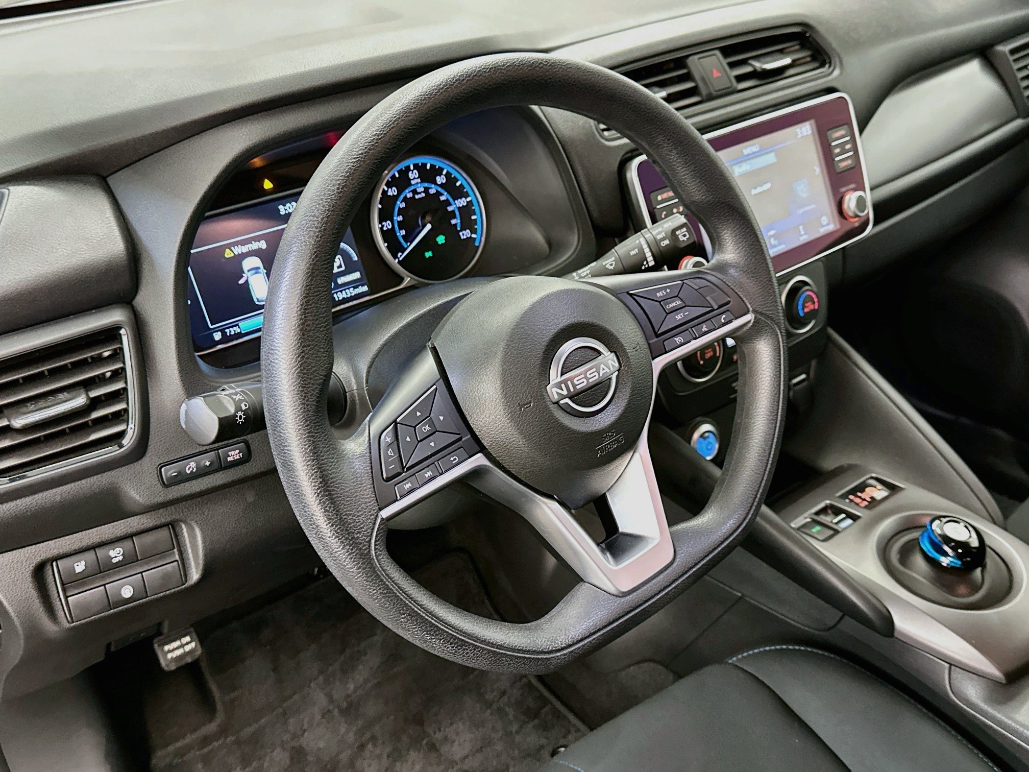 Used 2025 Nissan Leaf S FWD image 18