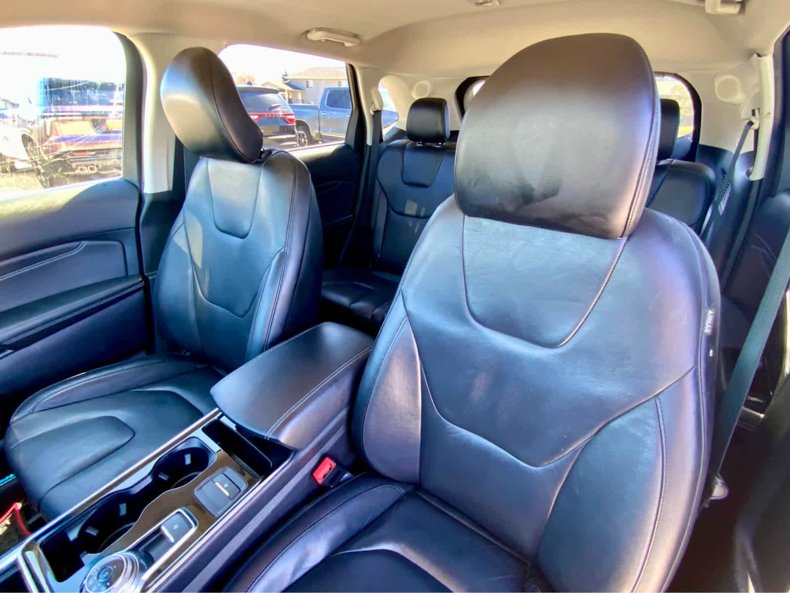 Used 2019 Ford Edge Titanium FWD image 23