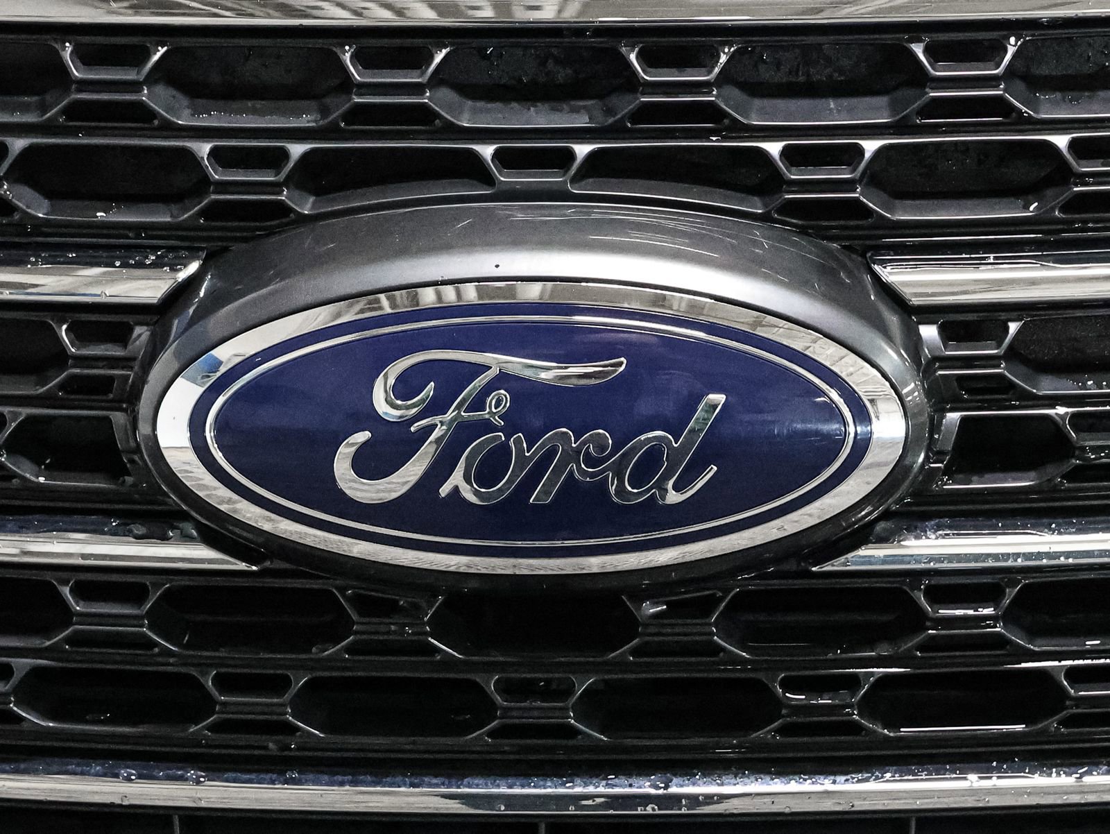 Certified 2023 Ford Explorer XLT w/ Equipment Group 202A image 13