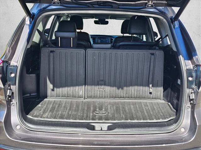 Used 2019 Toyota Highlander SE AWD/4WD image 10