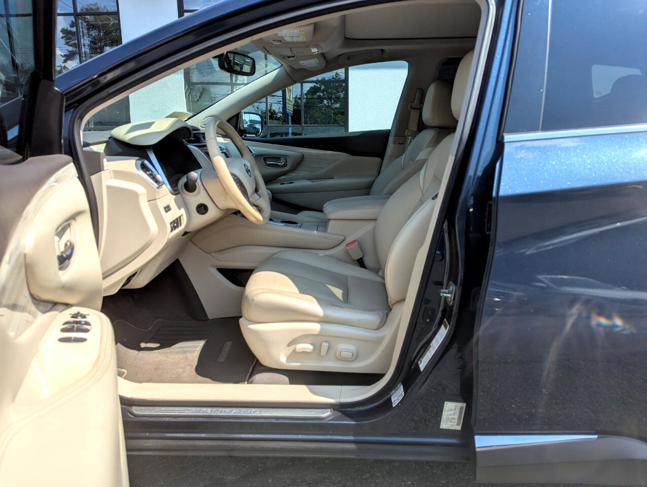 Used 2016 Nissan Murano Platinum w/ Platinum Technology Package image 12