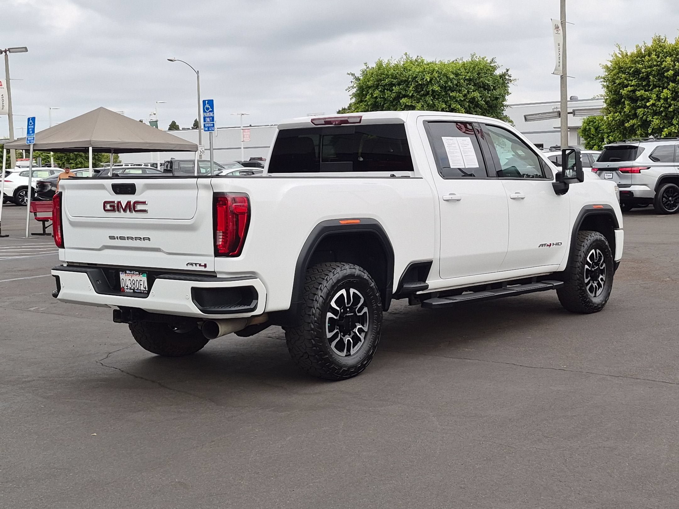 Used 2020 GMC Sierra 2500 AT4 w/ Technology Package AWD/4WD image 8