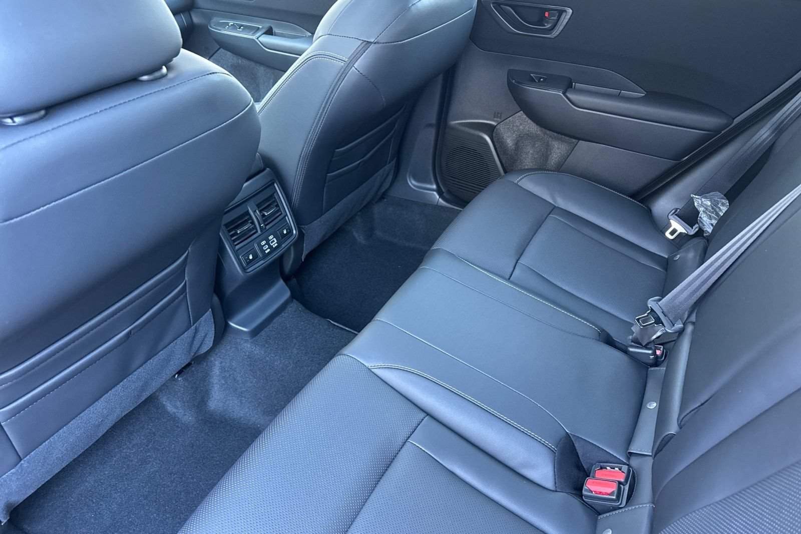 New 2026 Subaru Outback Limited AWD/4WD image 14