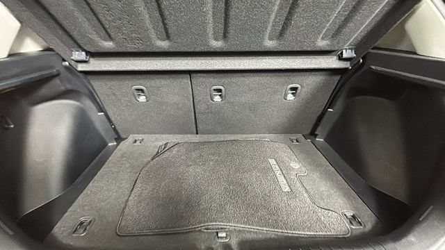 Certified 2025 Hyundai Venue SE FWD image 28