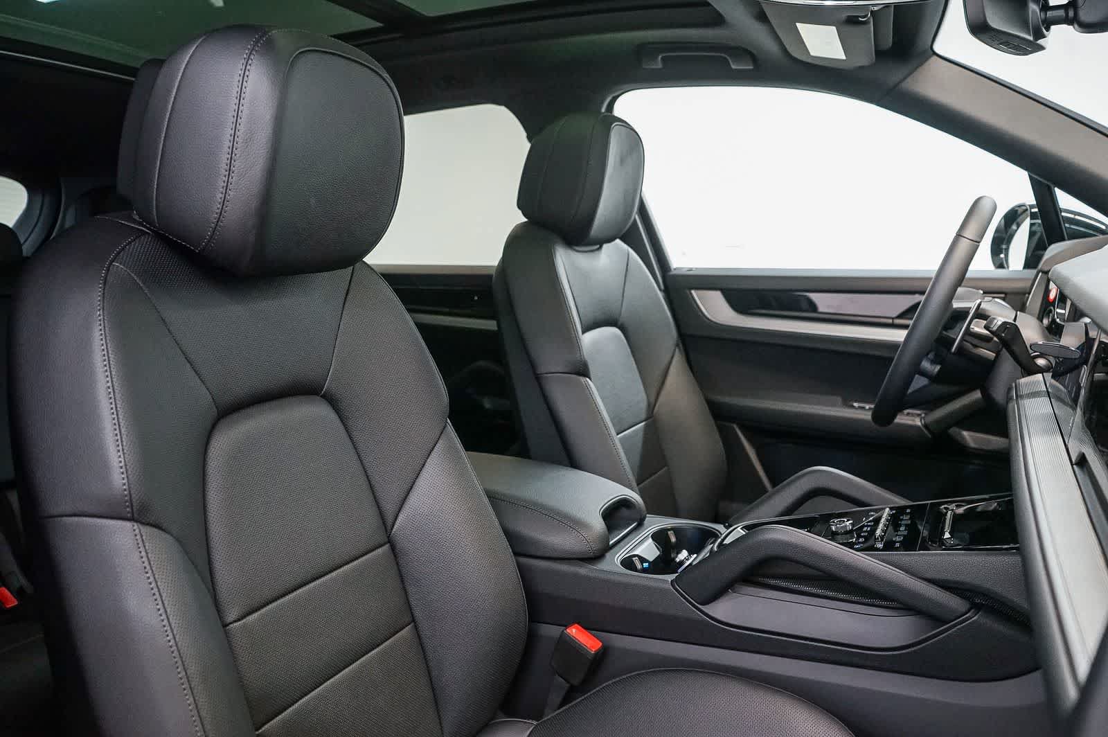 New 2026 Porsche Cayenne AWD/4WD image 21