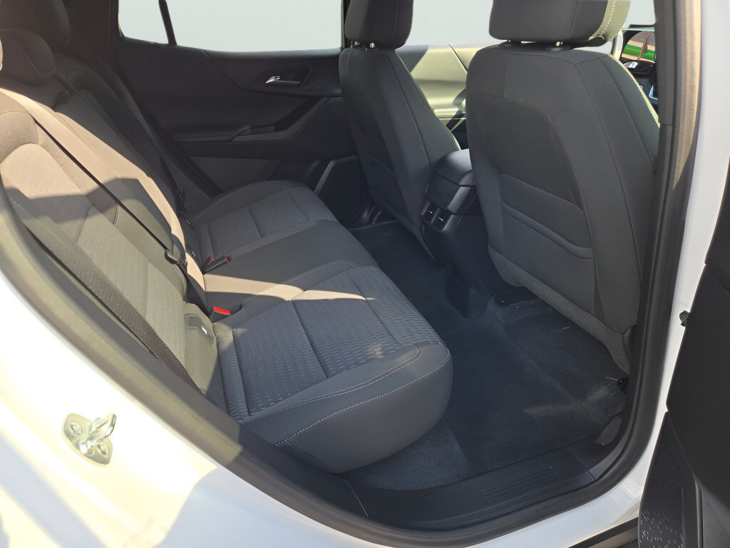 Certified 2025 Chevrolet Equinox LT FWD image 11
