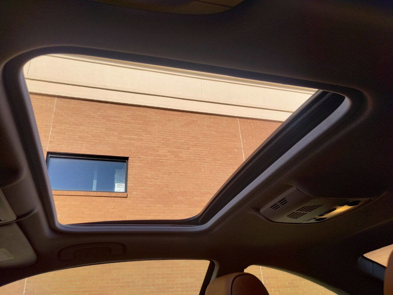 Used 2010 BMW 335i xDrive Coupe w/ Premium Pkg image 22