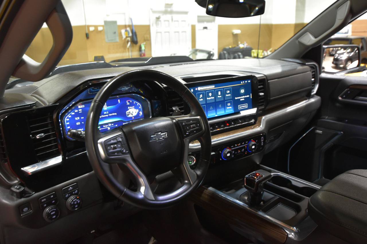 Used 2024 Chevrolet Silverado 1500 LT Trail Boss w/ Convenience Package II AWD/4WD image 20