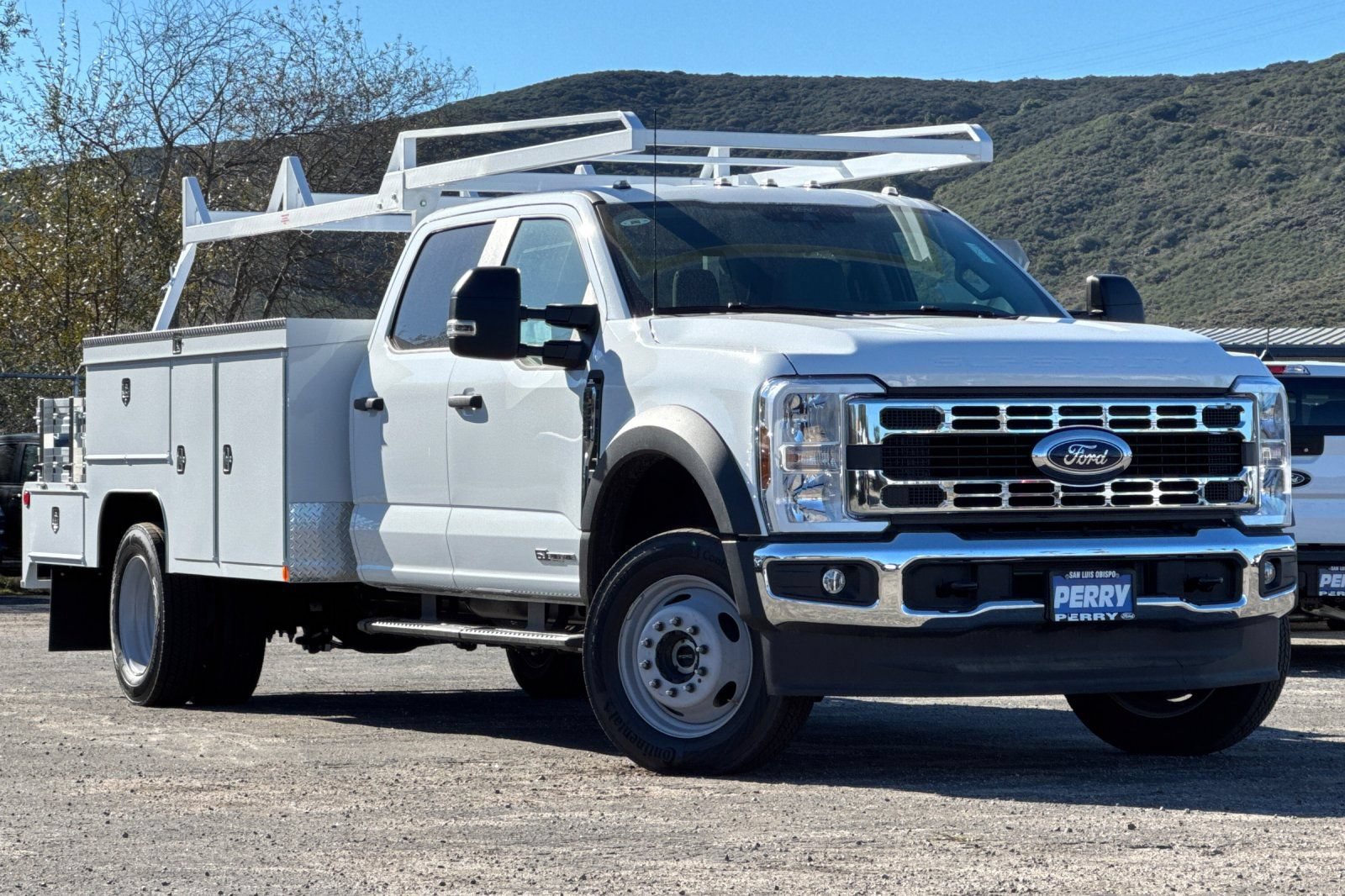 New 2025 Ford F550 4x4 Crew Cab Super Duty image 1