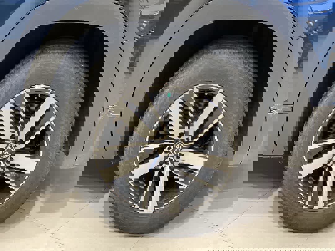 Used 2021 Volkswagen Atlas SE image 13