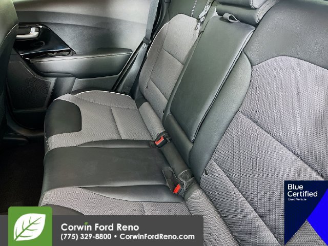 Used 2021 Kia Niro EX FWD image 25