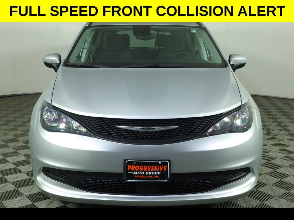 Used 2023 Chrysler Voyager LX FWD image 7